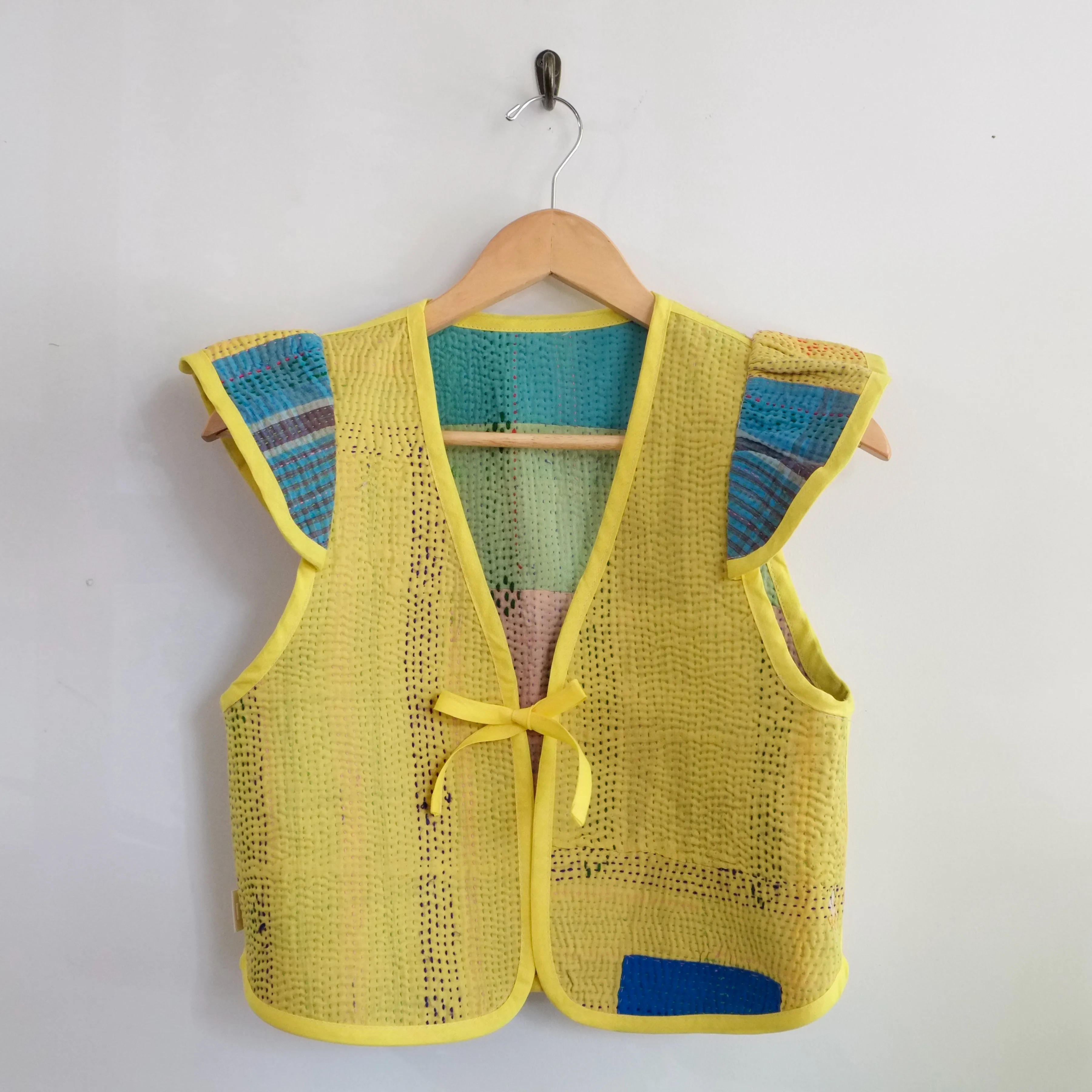 Amelia Flutter Sleeve Vest Pastel Color Block XS006