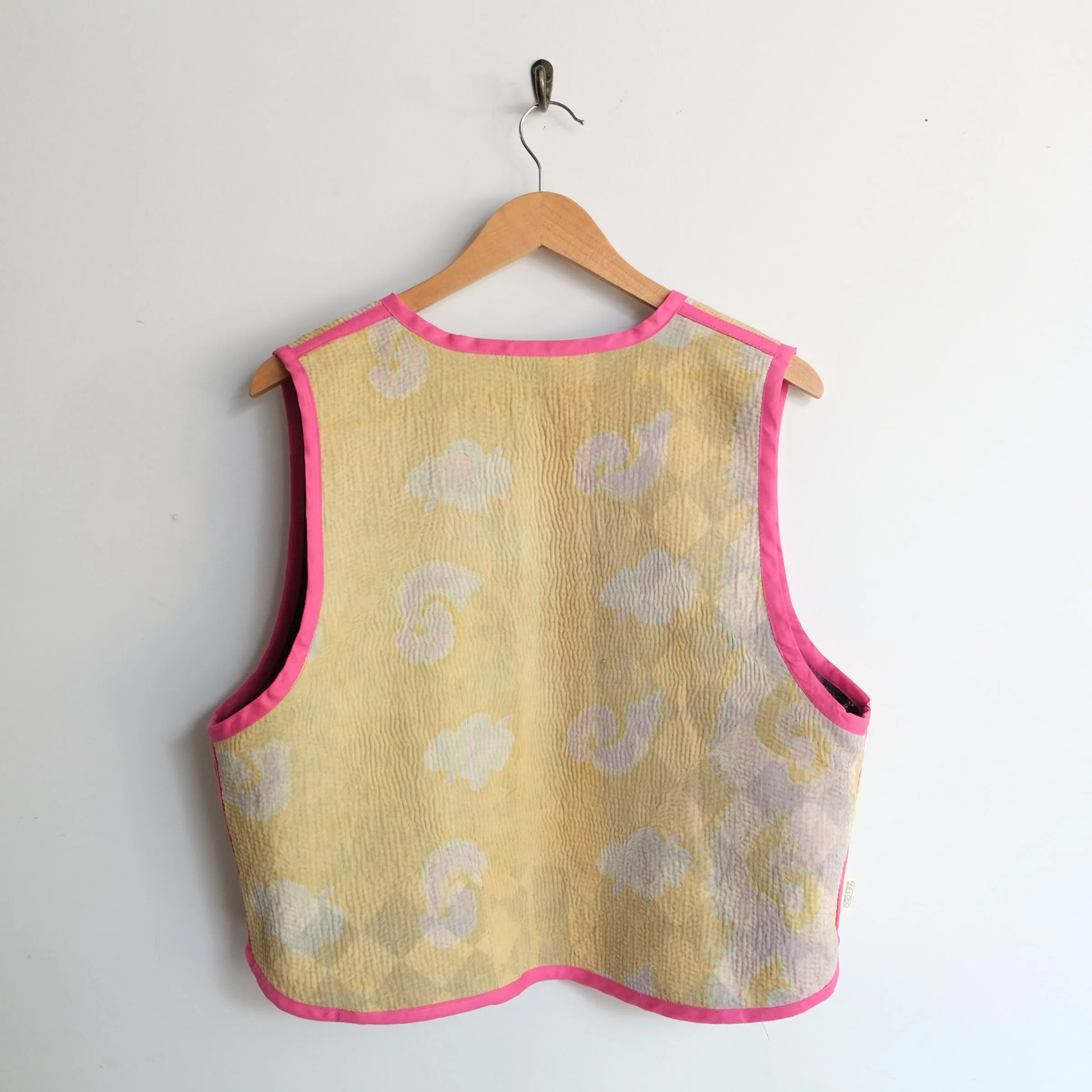 Amelia Vest Magenta and Grey Patchwork Block XXL048
