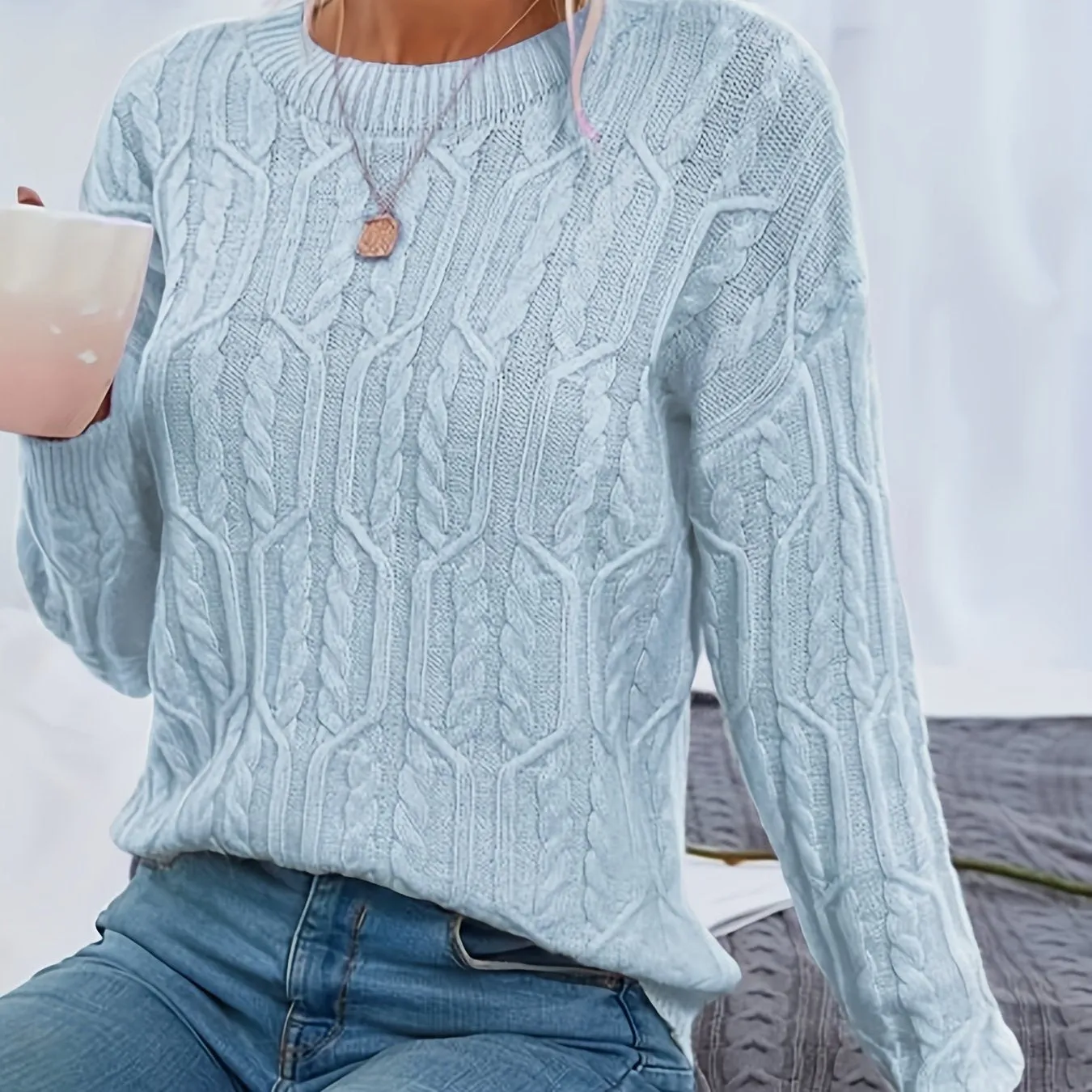 Cozy Chic Crew Neck Sweater - Pullovers - Soft Long Sleeve Knitted Top for Women, Casual Everyday Wear, Comfortable and Versatile Clothing for Ladies