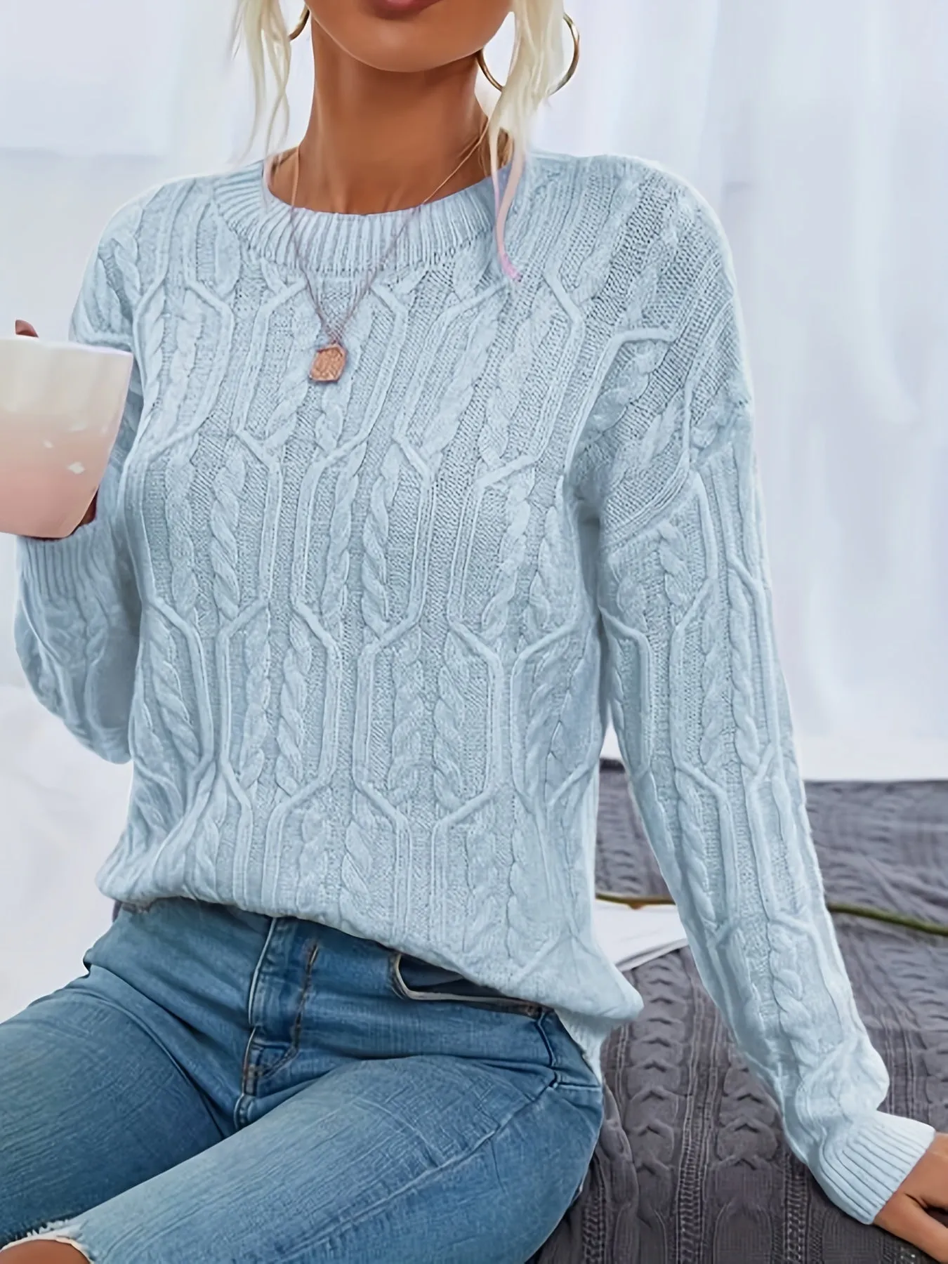 Cozy Chic Crew Neck Sweater - Pullovers - Soft Long Sleeve Knitted Top for Women, Casual Everyday Wear, Comfortable and Versatile Clothing for Ladies