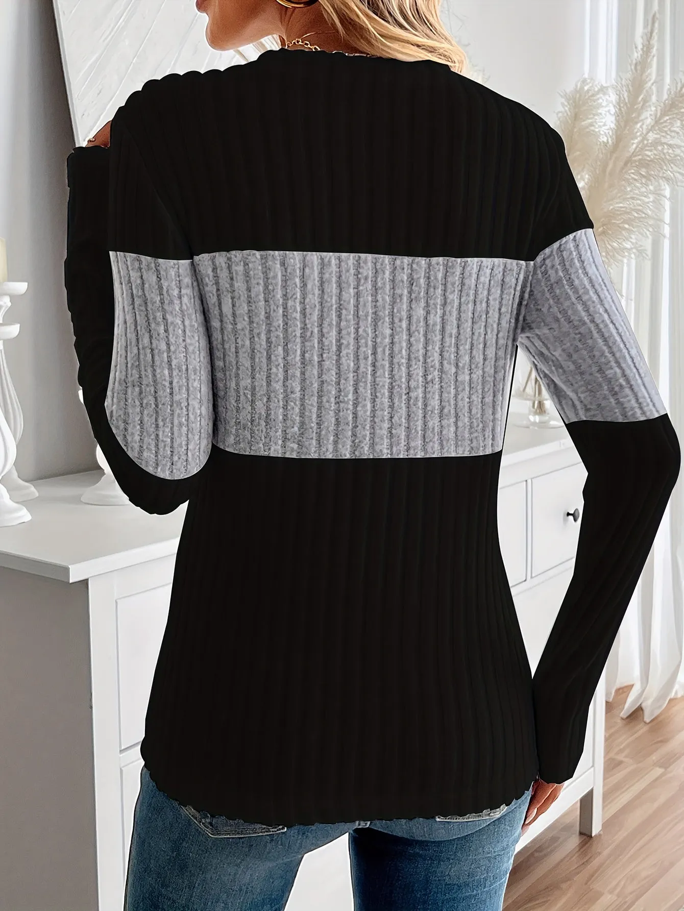 Stylish Color Block Crew Neck Sweater - Soft, Elegant, and Cozy Long Sleeve Sweater for Fall and Winter - Women's Fashionable Clothing for Casual Daily Wear, Outdoor Activities, and Holiday Parties
